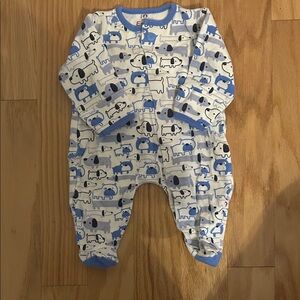 Charming Blue and White Dog Print Footie